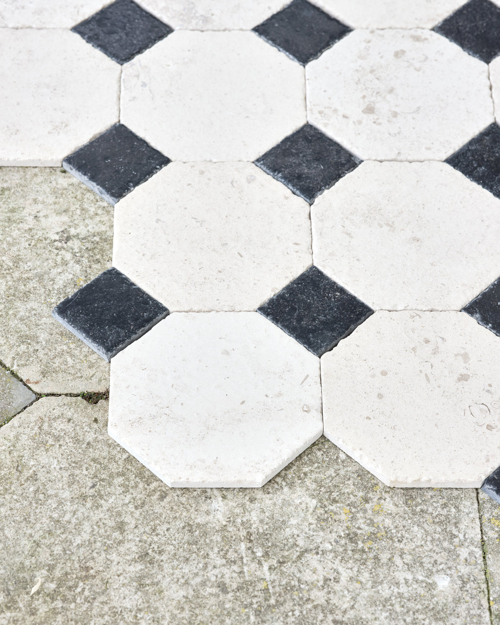 Ca’ Pietra Limoges Limestone Vintaged Finish — official gallery image 4