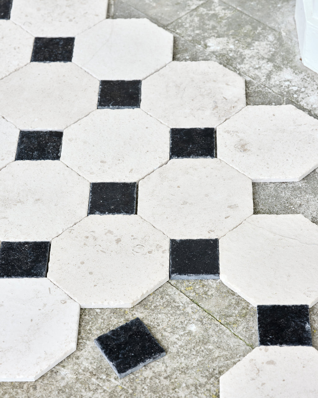 Ca’ Pietra Limoges Limestone Vintaged Finish — official gallery image 5