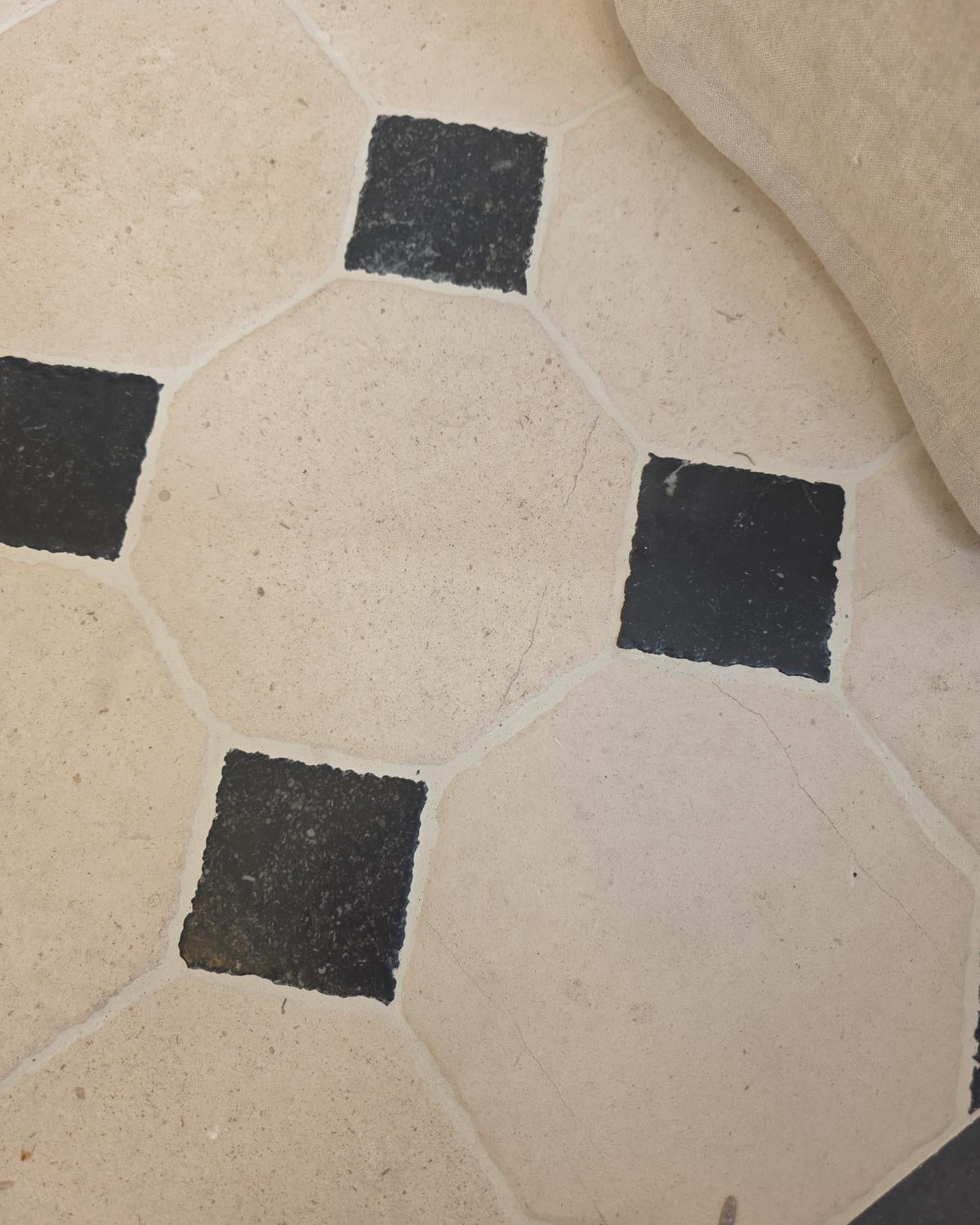 Ca’ Pietra Limoges Limestone Vintaged Finish — official gallery image 19