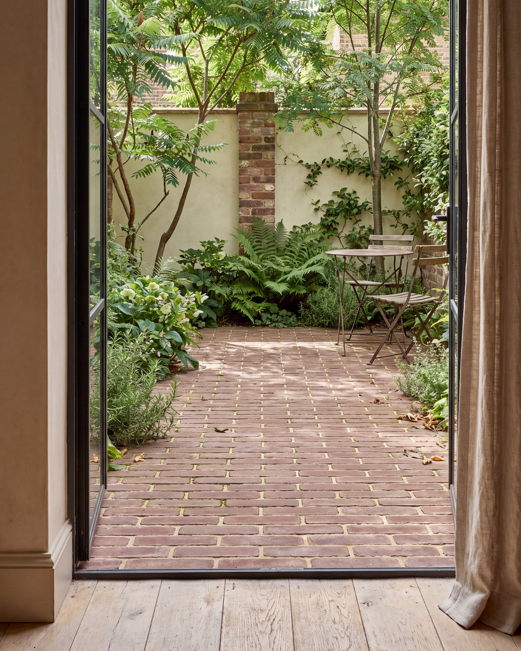 Ca’ Pietra Flanders Warm Russet Tumbled Clay Pavers — official gallery image 4