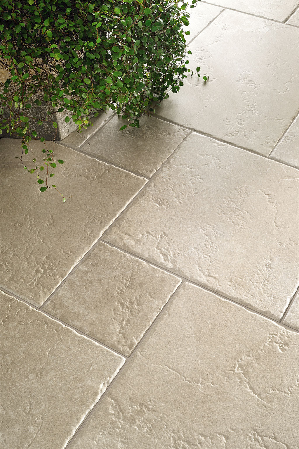 Fioranese Pietraviva Greige outdoor tiles lifestyle