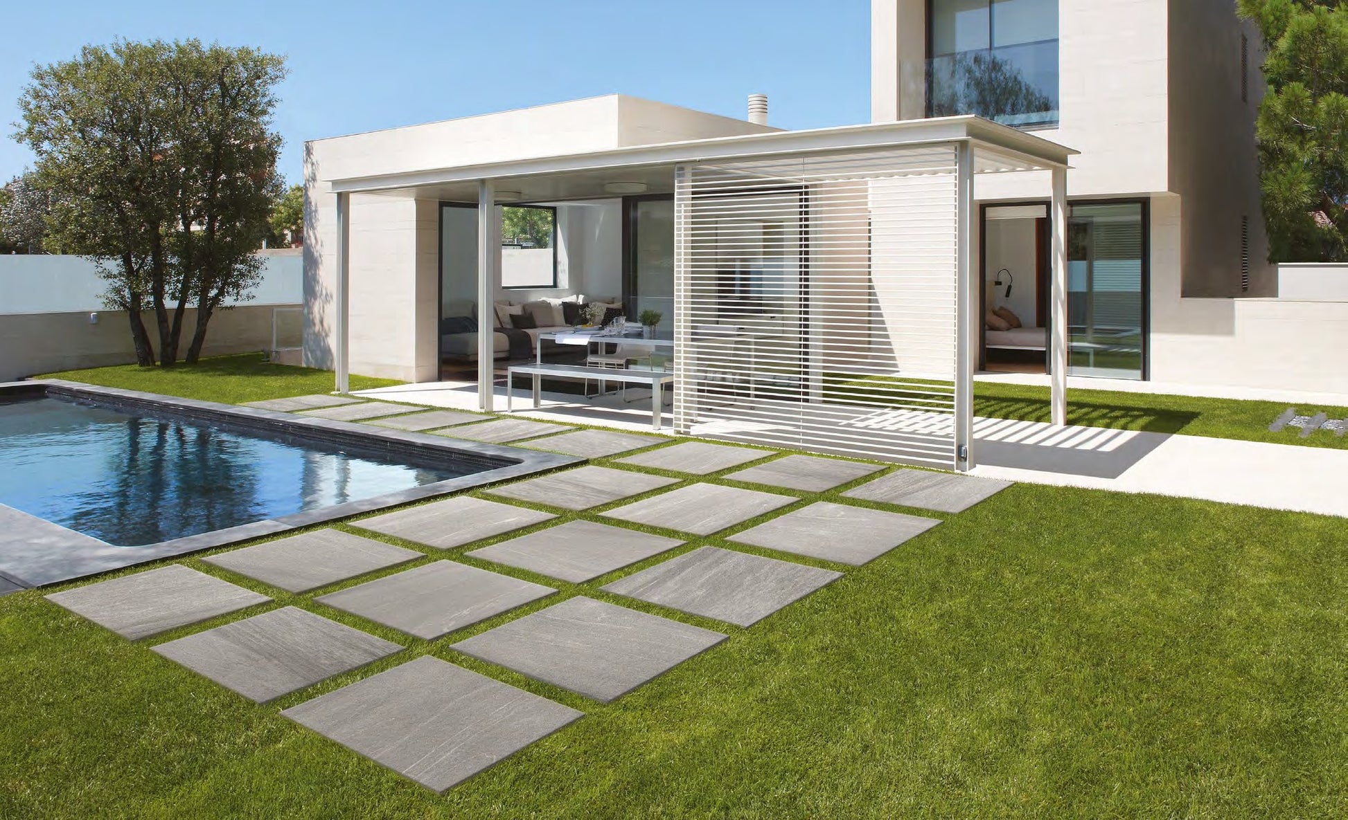 Coem Pietra Valmalenco Grigio gresX2 20mm outdoor porcelain paving, laid installation